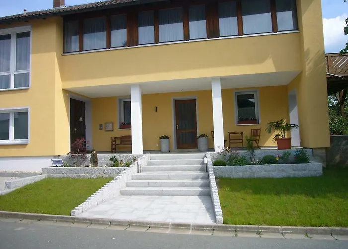 Ferienwohnung Im Alten Schulhaus - Keine Monteure